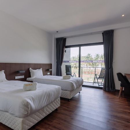 Roxy Sematan Villa & Townhouse Exteriér fotografie