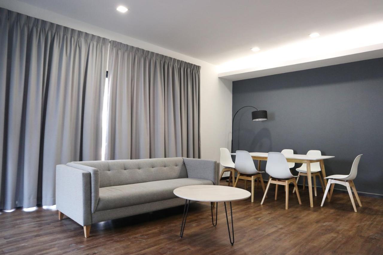 Roxy Sematan Villa & Townhouse Exteriér fotografie
