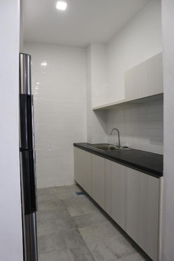 Roxy Sematan Villa & Townhouse Exteriér fotografie