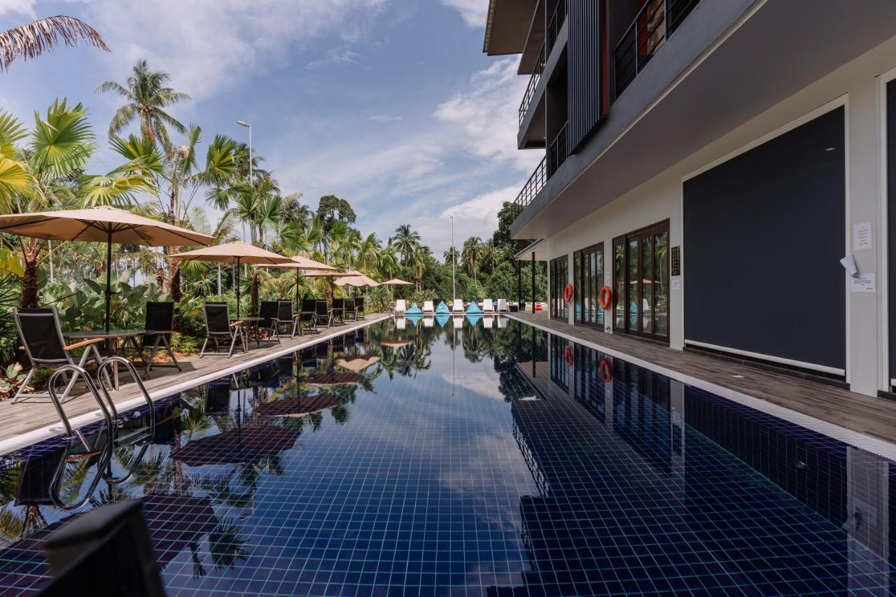 Roxy Sematan Villa & Townhouse Exteriér fotografie