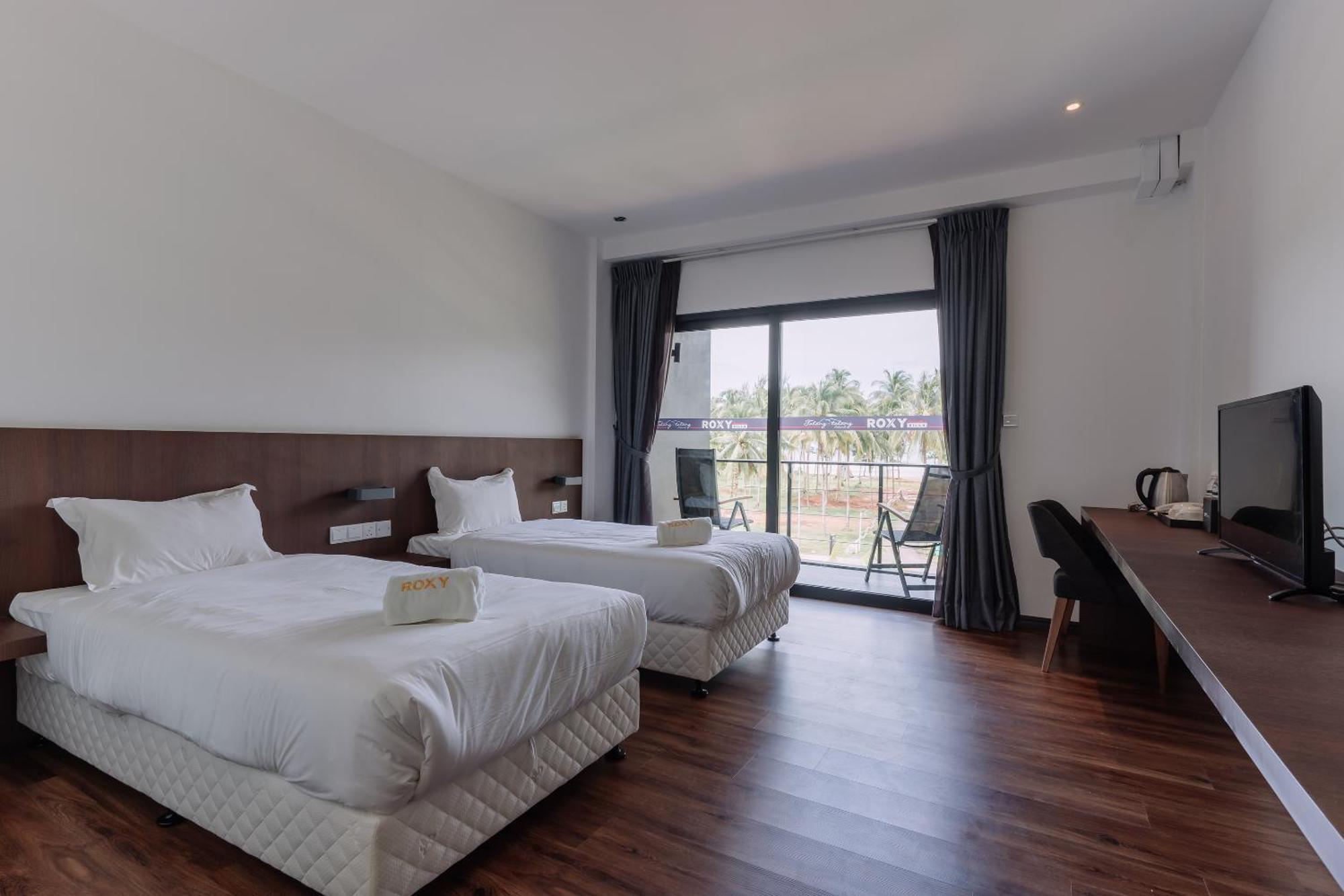 Roxy Sematan Villa & Townhouse Exteriér fotografie